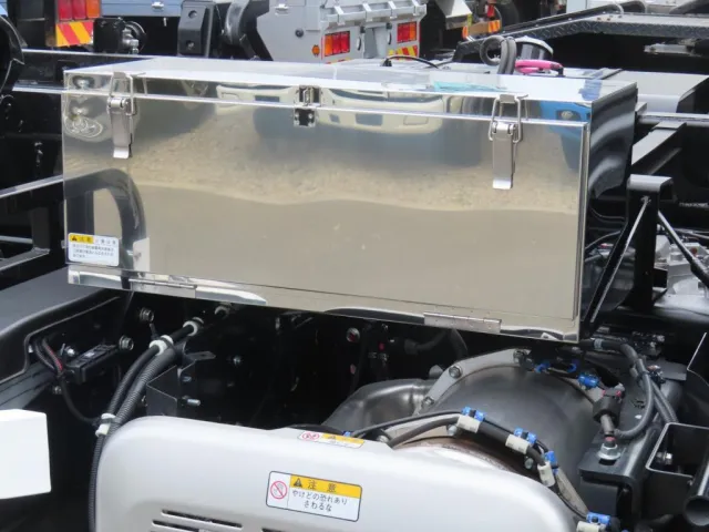 工具箱はステンレス製です。|日野 プロフィア 2DG-FS1AJEの写真15