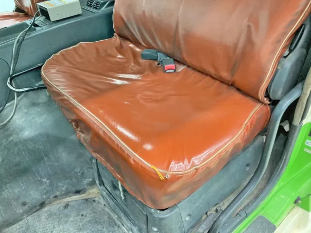 助手席座面に破れがあります。|三菱 スーパーグレート BDG-FV50JY改の写真11