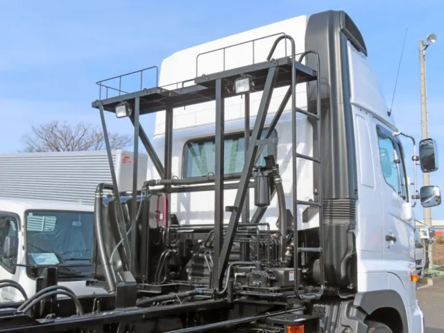 キャブバックステップの状態です。|日野 プロフィア 2DG-FS1AHEの写真8