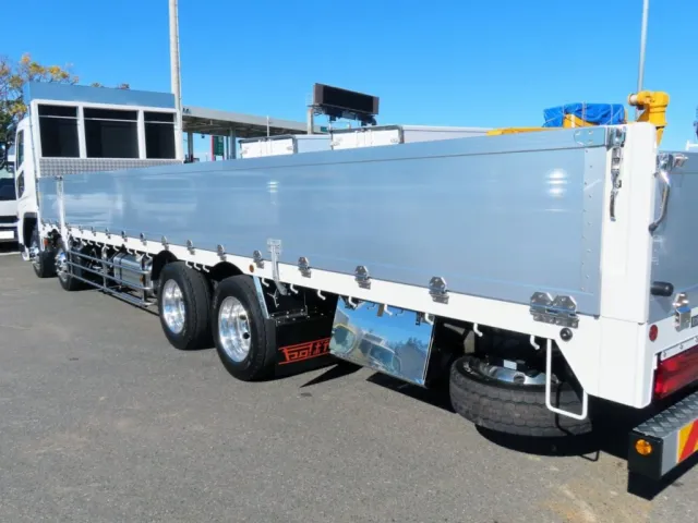 あおりロック・丁番・サイドバンパー・リアフェンダーはステンレス製です。|三菱 スーパーグレート 2PG-FS84VZの写真16