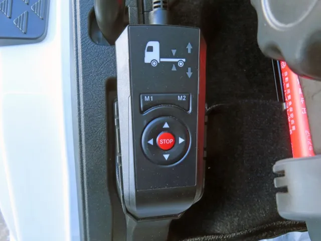 エアサスのコントローラーです。|三菱 スーパーグレート 2PG-FS84VZの写真24