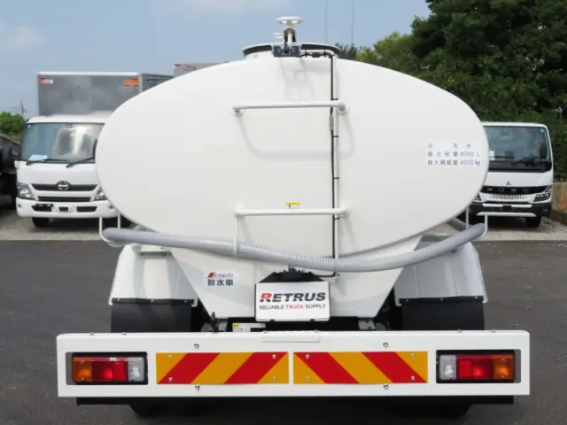 積載物は、水です。|日野 デュトロ 2KG-XZU700M(2WD)の写真9