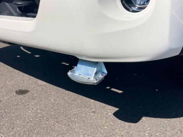 前方散水口です。(圧力排水です)|日野 デュトロ 2KG-XZU700M(2WD)の写真25