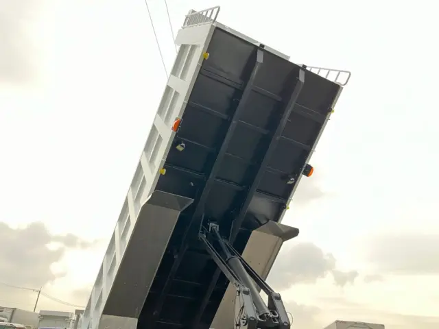 日野 プロフィア 2DG-FS1AJE(6x4)の写真10