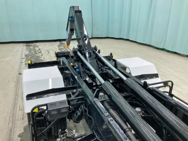 ツインシリンダーです。|日野 レンジャー 2KG-FJ2ACAの写真11