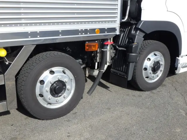 総輪アルミホイールです。|日野 プロフィア 2DG-FW1AHC(8x4)の写真34