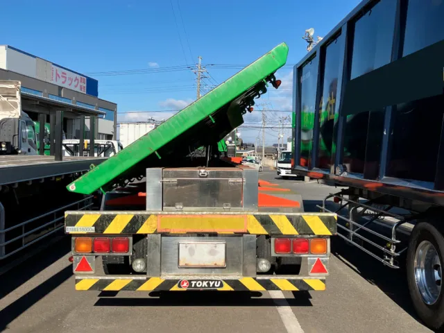 荷台を傾斜した状態です。34°|東急  TF28H7B2Sの写真16