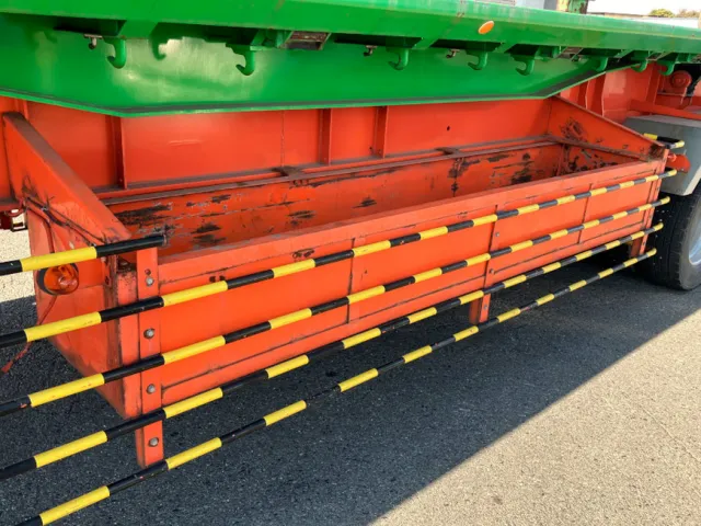 運転席側に物入れが付いています。内部にキズサビがあります|東急  TF28H7B2Sの写真29