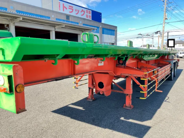 運転席側サイドレールに細かいキズサビがあります。|東急  TF28H7B2Sの写真35