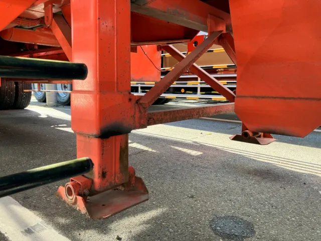 補助脚にサビがあります。|東急  TF28H7B2Sの写真43