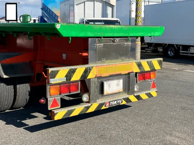 リヤ周りの状態です。細かいキズサビがあります|東急  TF28H7B2Sの写真45