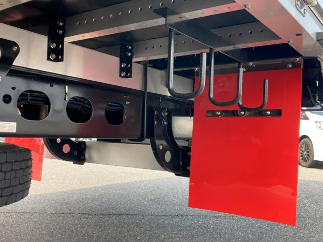 シャーシとネタの状態です。|三菱 ファイター 2KG-FK65F(2WD)の写真7