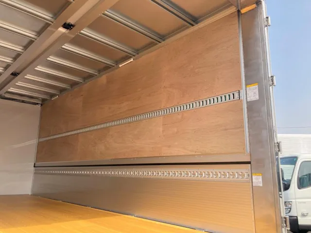 三菱 ファイター 2KG-FK65F(2WD)の写真17