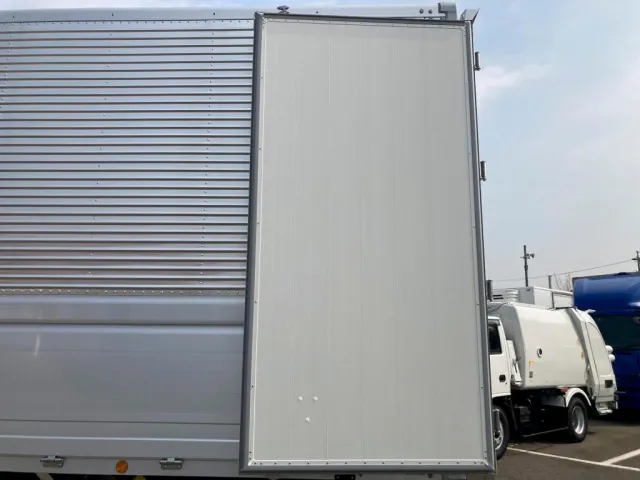 観音ドア裏の状態です。|三菱 ファイター 2KG-FK65F(2WD)の写真21