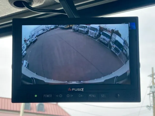 リアモニターです。|三菱 ファイター 2KG-FK65F(2WD)の写真26