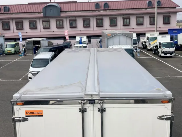 ウイングルーフの状態です。|三菱 ファイター 2KG-FK65F(2WD)の写真32