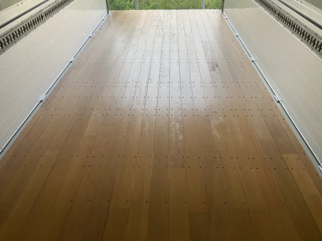 床後方の状態です。|日野 プロフィア 2KG-FW1AHCの写真17