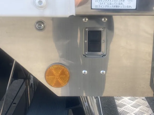 ウイングスイッチです。|日野 プロフィア 2KG-FW1AHCの写真34