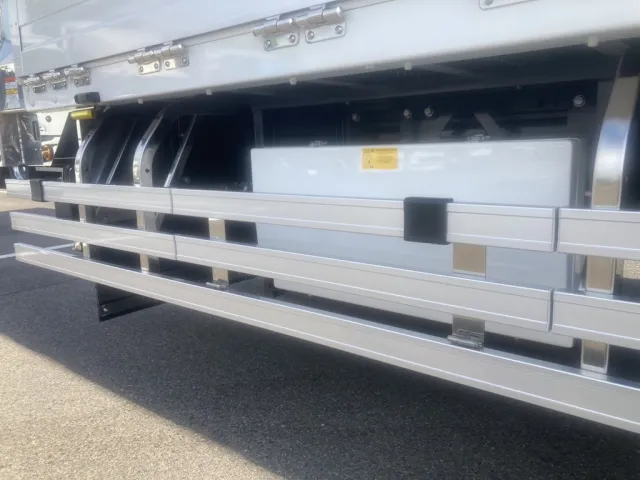 右後方の工具箱です。|日野 プロフィア 2KG-FW1AHCの写真37