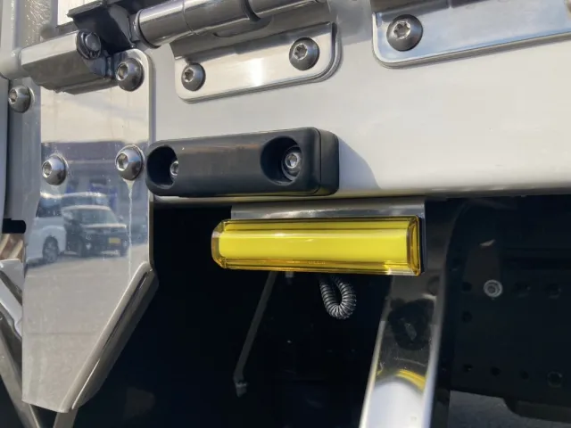 マーカーライトはLEDです。|日野 プロフィア 2KG-FW1AHCの写真41