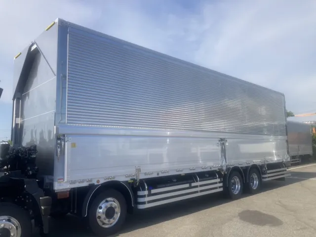 日野 プロフィア 2KG-FW1AHCの写真44