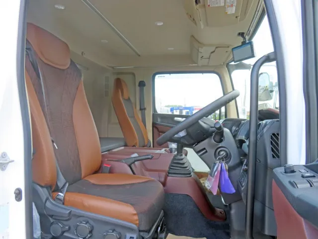 日野 レンジャー 2KG-FD2ABG(2WD)の写真6