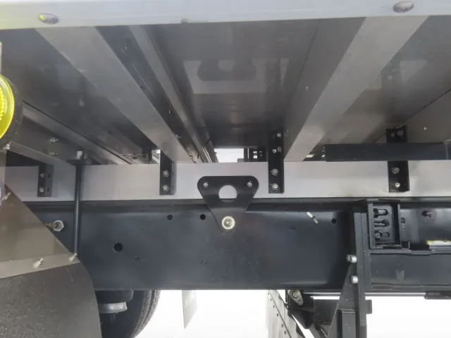 シャーシとネタの状態です。（縦ネタ・横ネタはアルミ製です）|日野 レンジャー 2KG-FD2ABG(2WD)の写真7