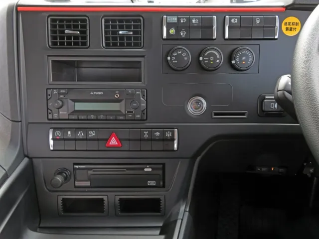 パネル周りの状態です。|三菱 スーパーグレート 2PG-FS84VZの写真23