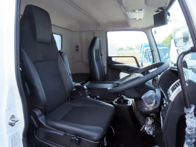 三菱 ファイター 2KG-FK65F(2WD)の写真6