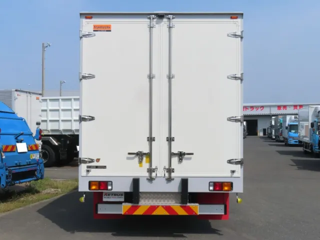 ハンマーロック・丁番はステンレス製です。|三菱 ファイター 2KG-FK65F(2WD)の写真14