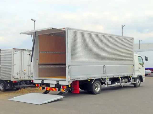 三菱 ファイター 2KG-FK65F(2WD)の写真4