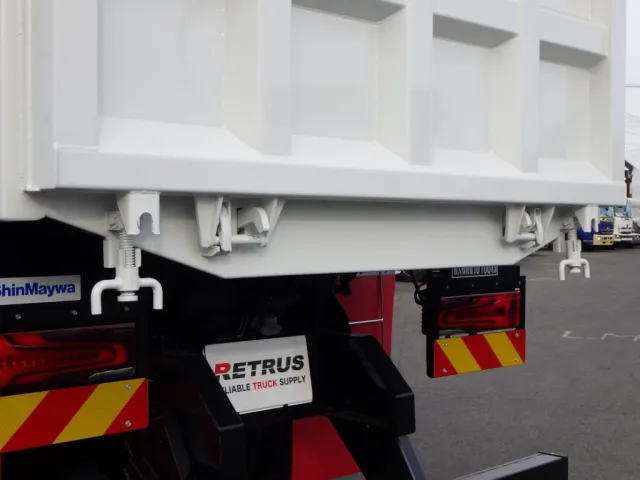 水密ロックがあります。|三菱 スーパーグレート 2PG-FV80VYの写真12