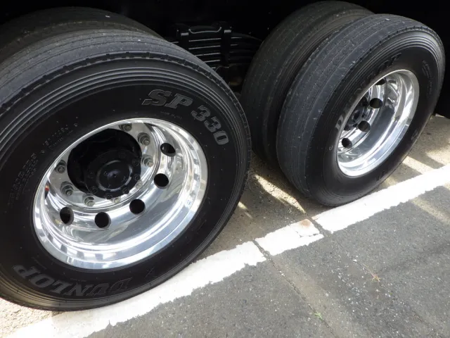 総輪アルミホイールです。|三菱 スーパーグレート 2PG-FV80VYの写真38