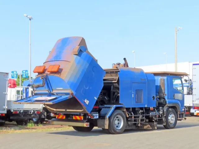 いすゞ フォワード QKG-FVR34U2改の写真4