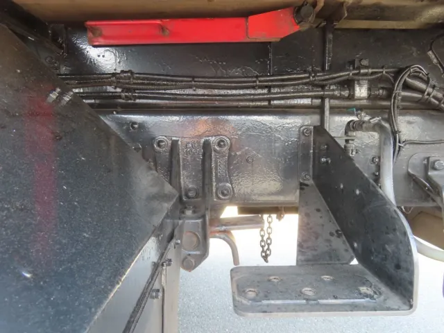 シャーシの状態です。|いすゞ フォワード QKG-FVR34U2改の写真5