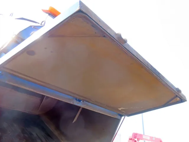 いすゞ フォワード QKG-FVR34U2改の写真8