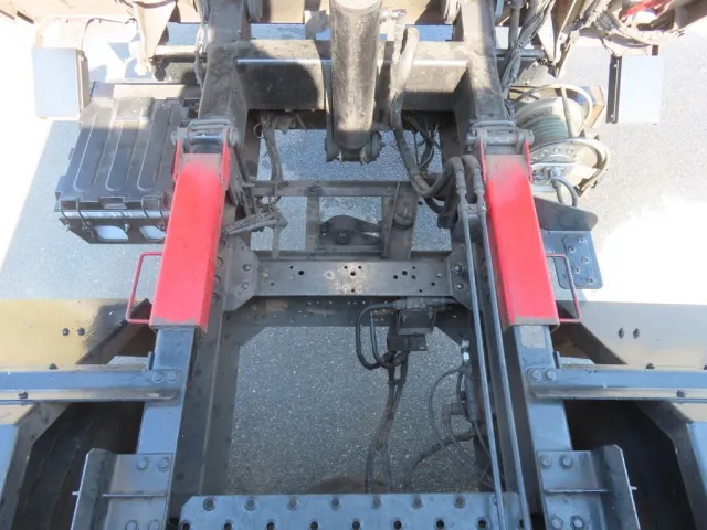 いすゞ フォワード QKG-FVR34U2改の写真10