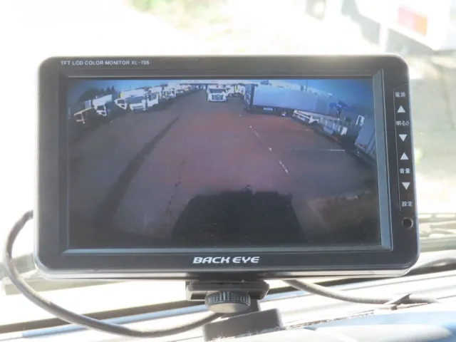 液晶バックモニター付きです。|いすゞ フォワード QKG-FVR34U2改の写真21