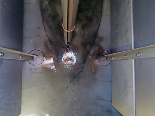 前方１室目です。|日野 レンジャー 2KG-FC2ABA(2WD)の写真8