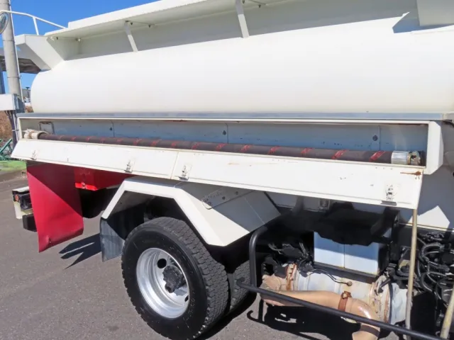 ホース付きです。|日野 レンジャー 2KG-FC2ABA(2WD)の写真10