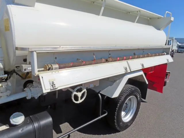 ホース付きです。|日野 レンジャー 2KG-FC2ABA(2WD)の写真12