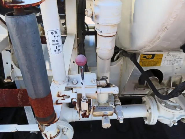 ホースリール自動巻取り付きです。|日野 レンジャー 2KG-FC2ABA(2WD)の写真15