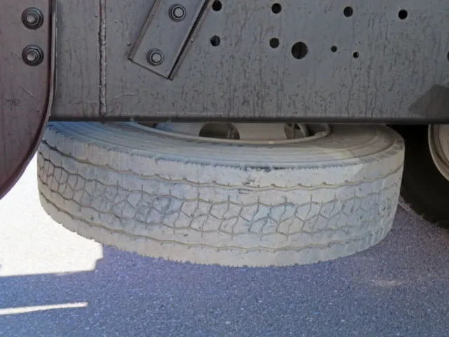 スペアタイヤ付きです。|日野 レンジャー 2KG-FC2ABA(2WD)の写真31