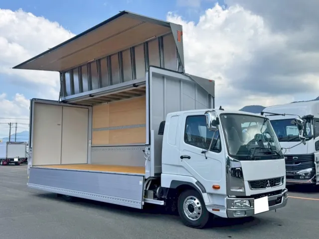 ホイールはアルミ製です。|三菱 ファイター 2KG-FK65F(2WD)の写真2