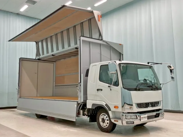 ホイールはアルミ製です。|三菱 ファイター 2KG-FK65F(2WD)の写真4