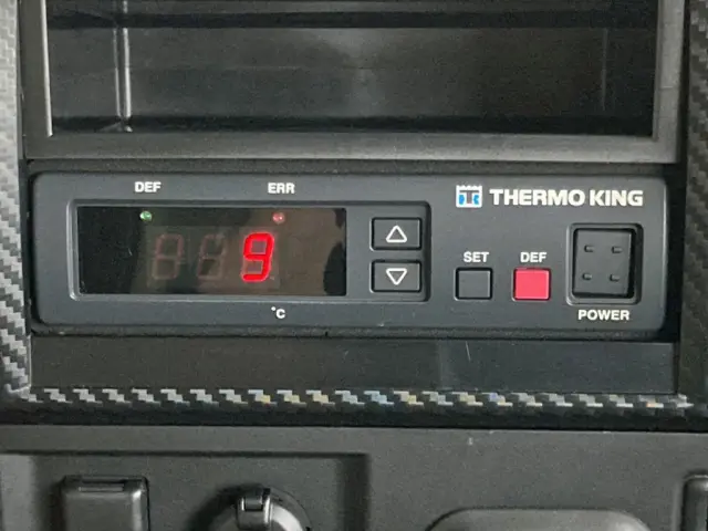 冷凍機はー5℃設定（中温仕様）33℃スタートで1.0Hで9℃確認済みです。|日野 プロフィア 2DG-FW1AHCの写真33