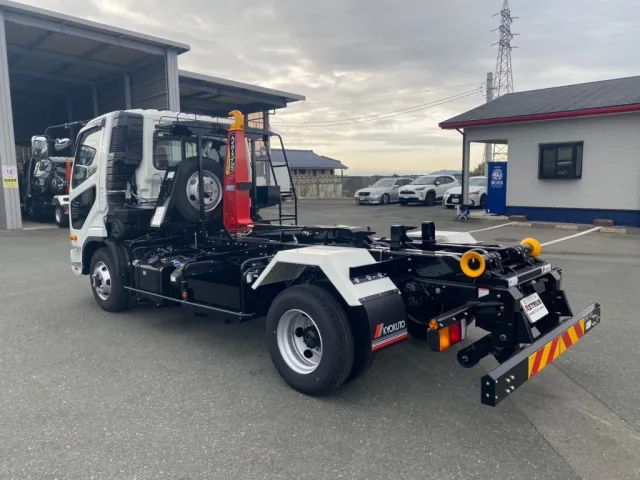 三菱 ファイター 2KG-FK72F(2WD)の写真3