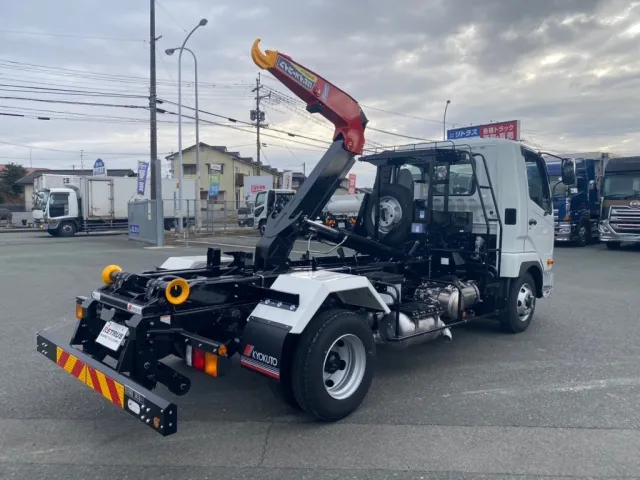 三菱 ファイター 2KG-FK72F(2WD)の写真4