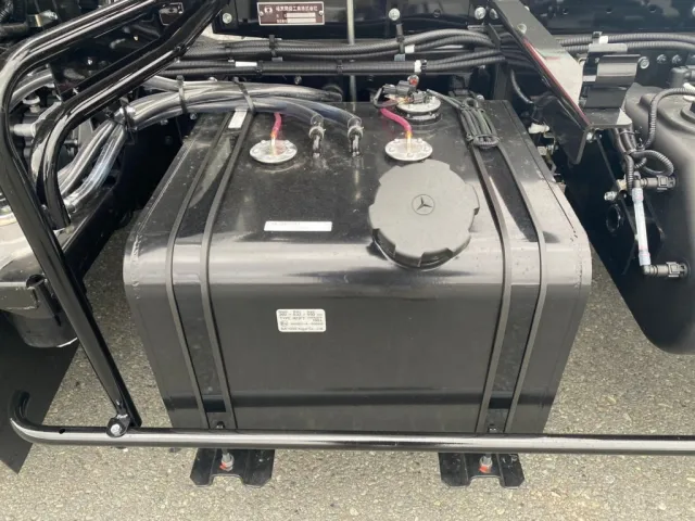 燃料タンクは100Lです|三菱 ファイター 2KG-FK72F(2WD)の写真9