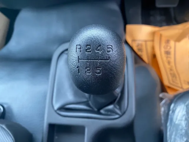 6速MTです|三菱 ファイター 2KG-FK72F(2WD)の写真16